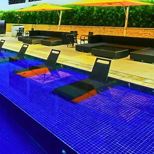 3* Отель The Mini Eton Tower Makati